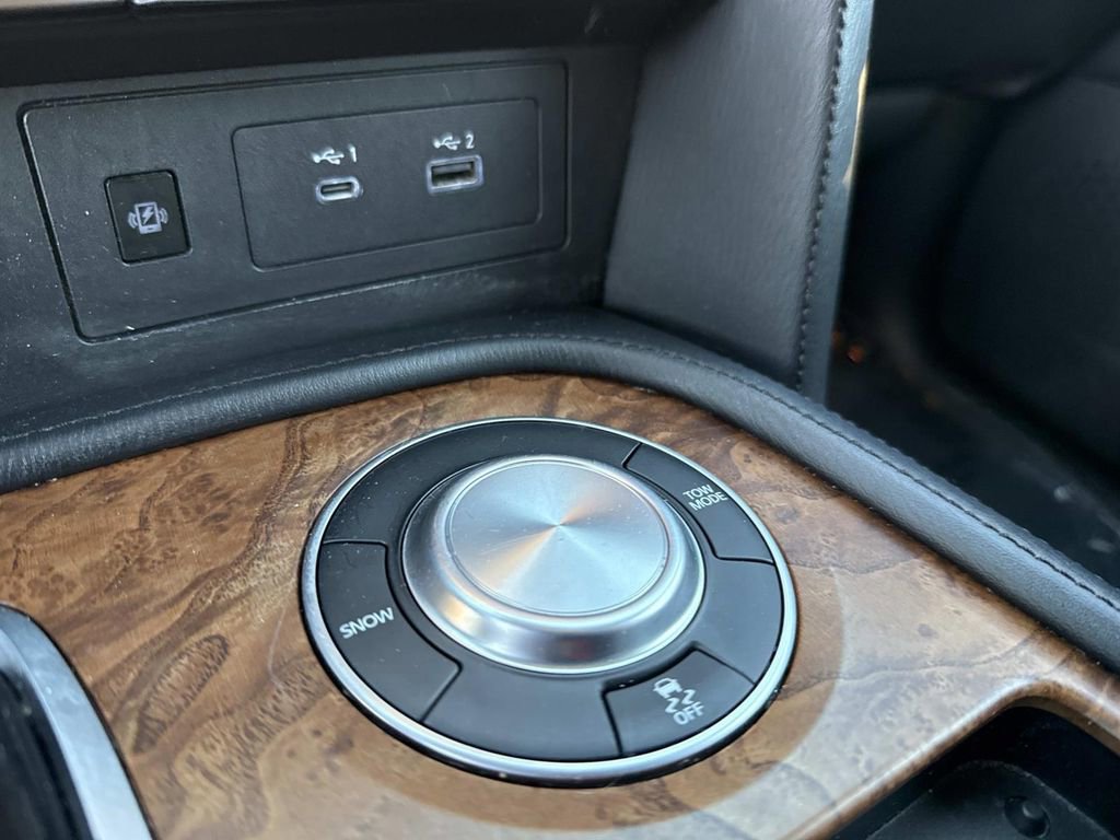 Used 2023 Nissan Armada SL w/ Captain's Chairs Package image 36