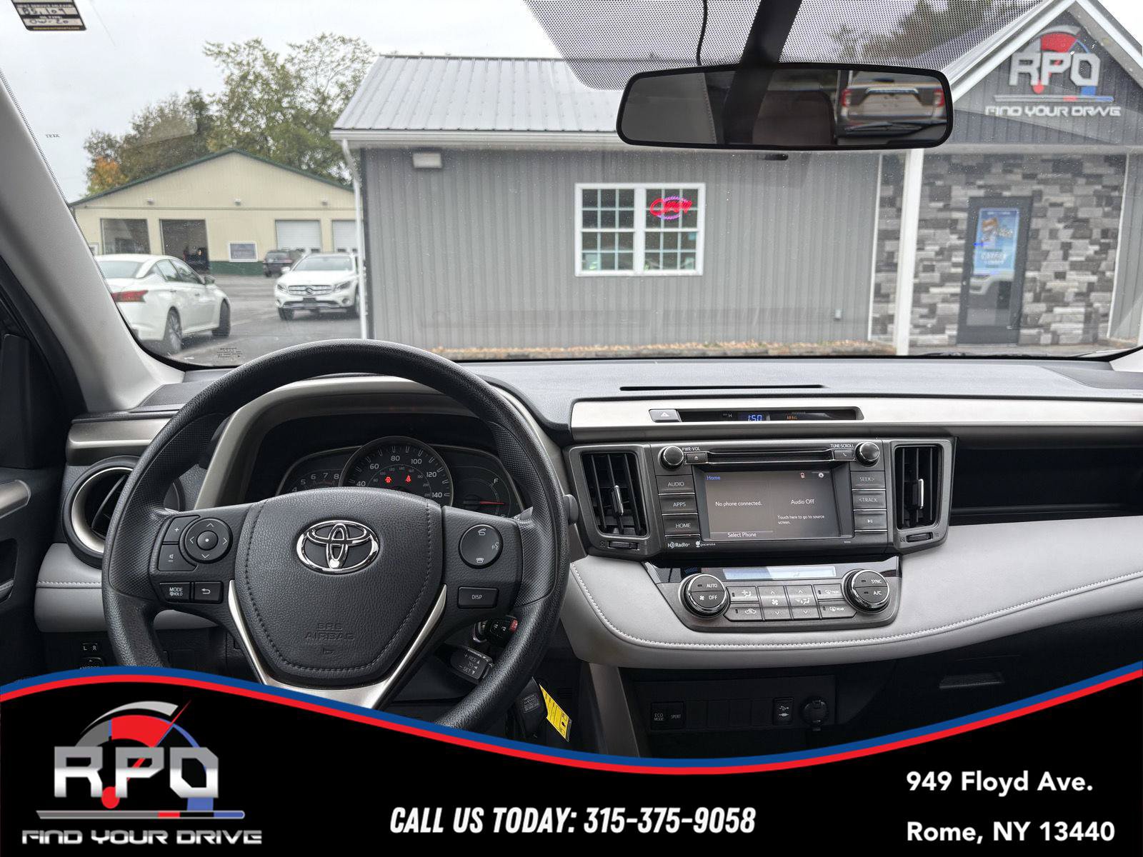 Used 2015 Toyota RAV4 XLE AWD/4WD image 16