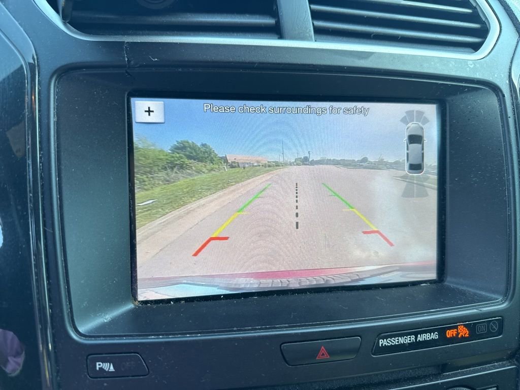 Used 2017 Ford Explorer XLT w/ Equipment Group 202A AWD/4WD image 8