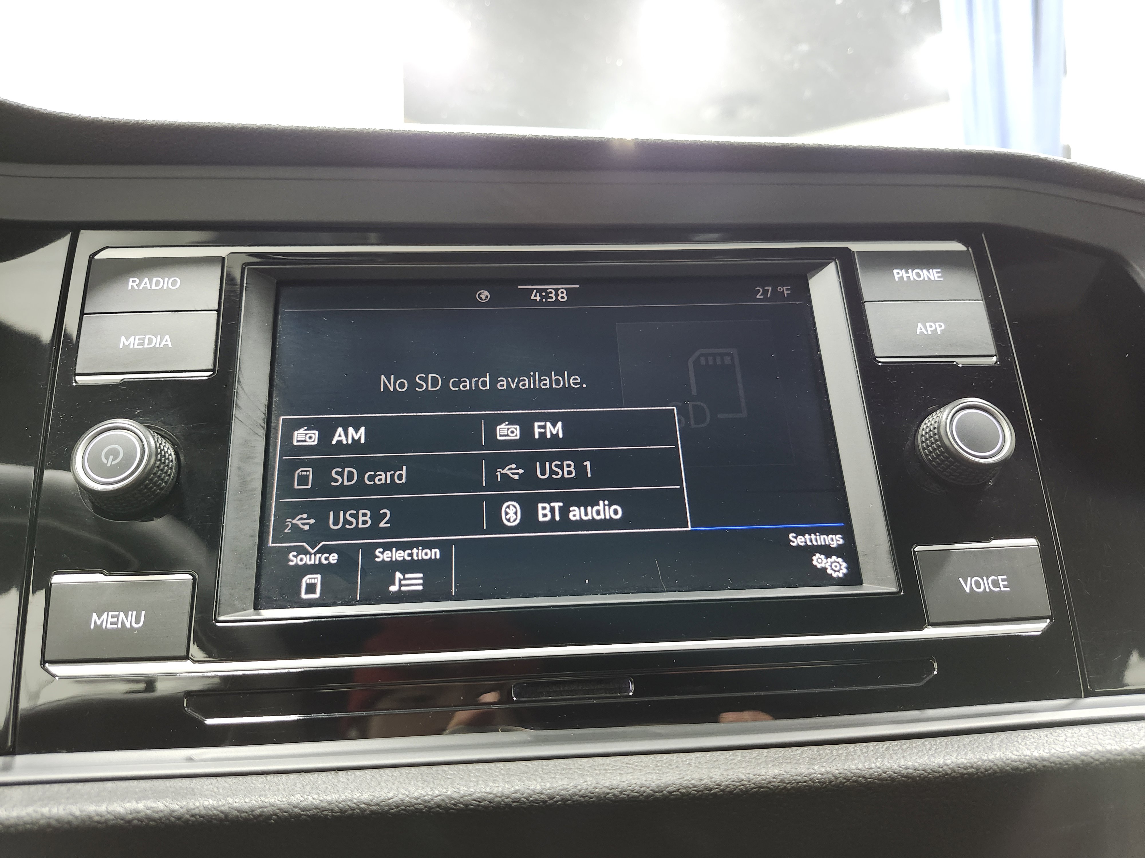 Used 2023 Volkswagen Jetta Sport image 4