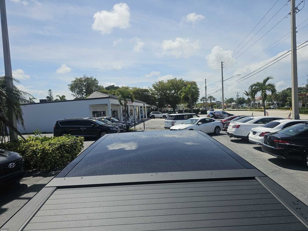 Used 2025 Tesla Cybertruck AWD Crew Cab image 19