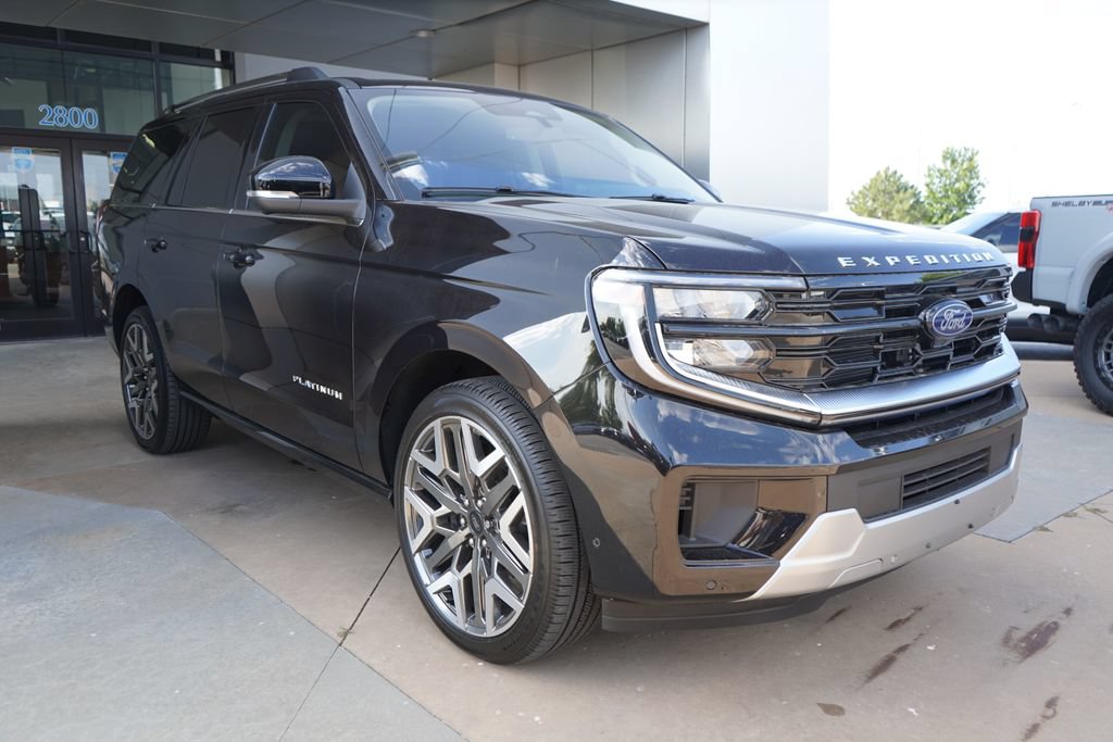 New 2025 Ford Expedition Platinum w/ Platinum Ultimate Package AWD/4WD image 3