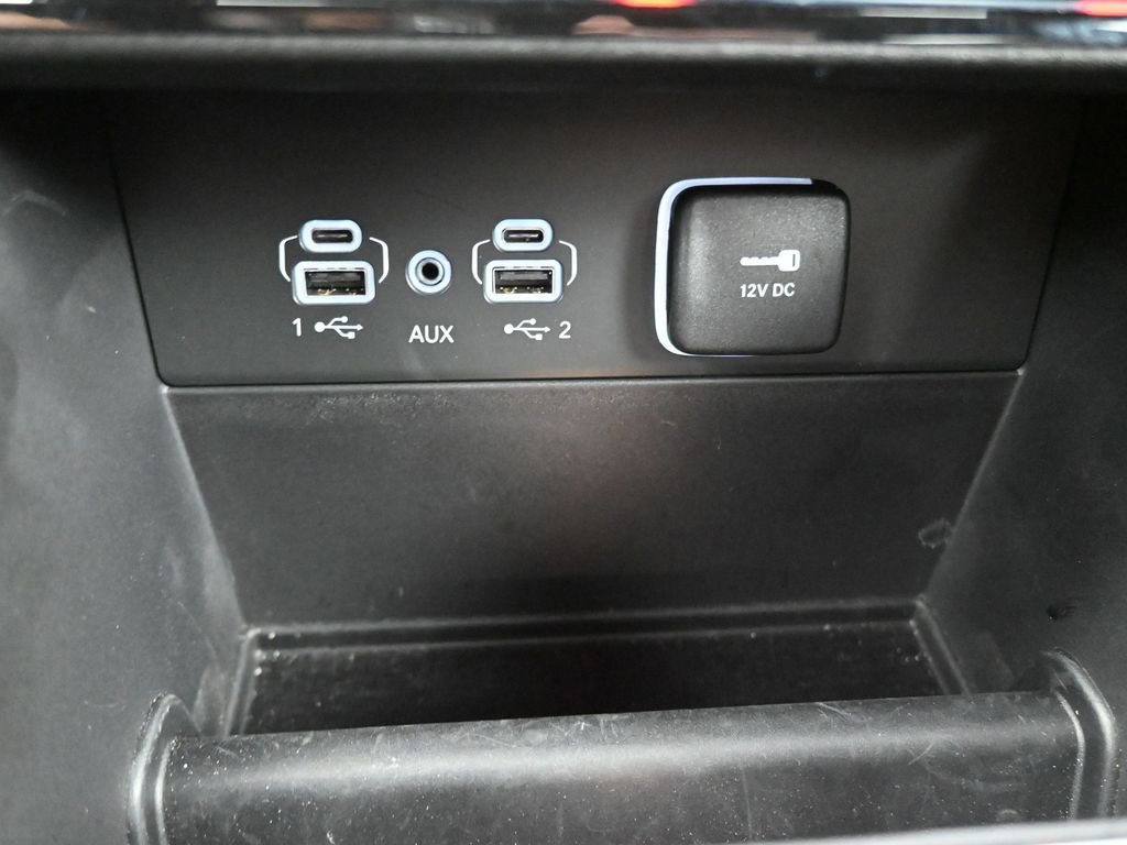 Used 2023 Jeep Grand Cherokee Overland image 22