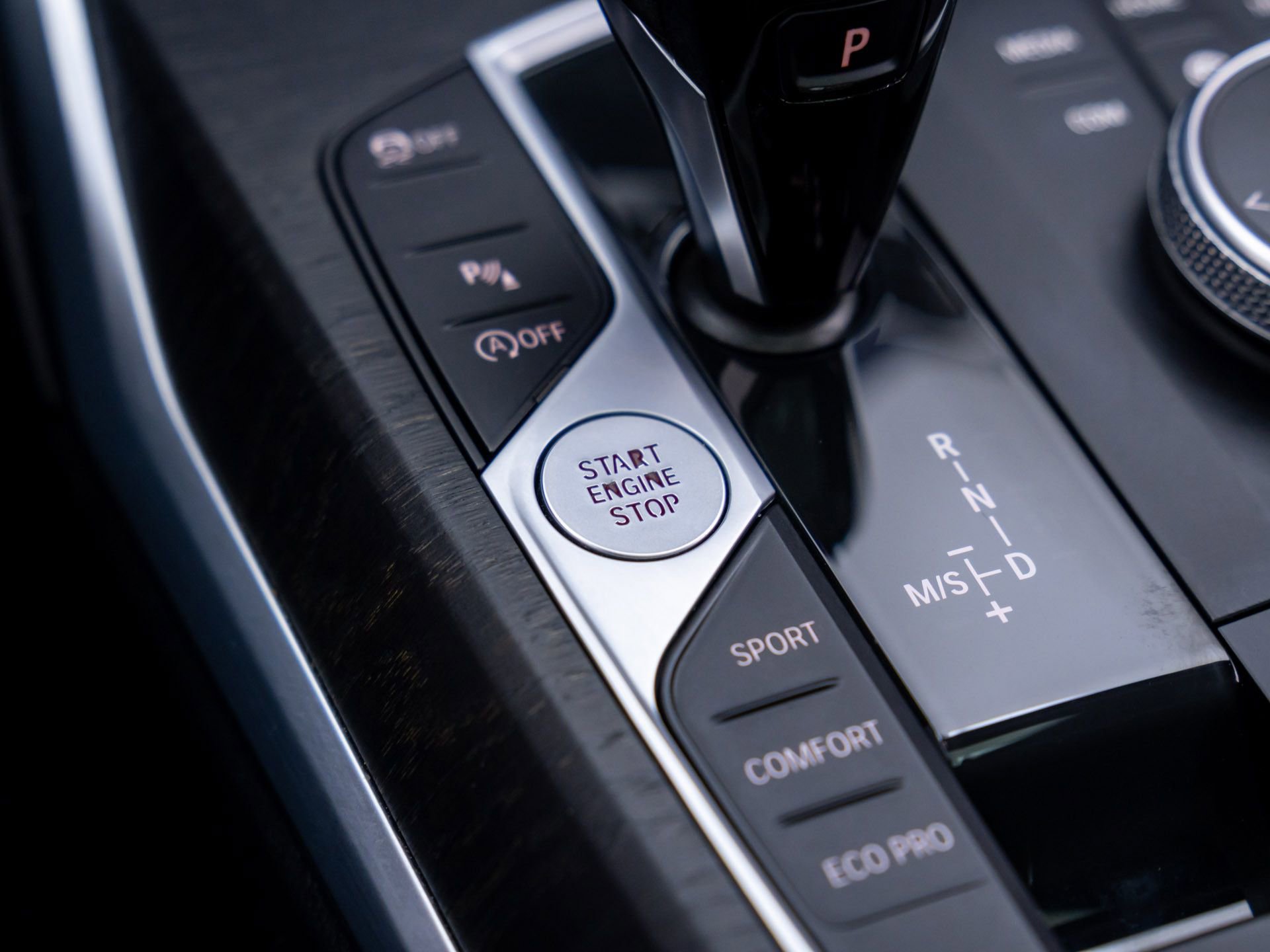 Certified 2022 BMW 330i xDrive Sedan w/ M Sport Package image 21