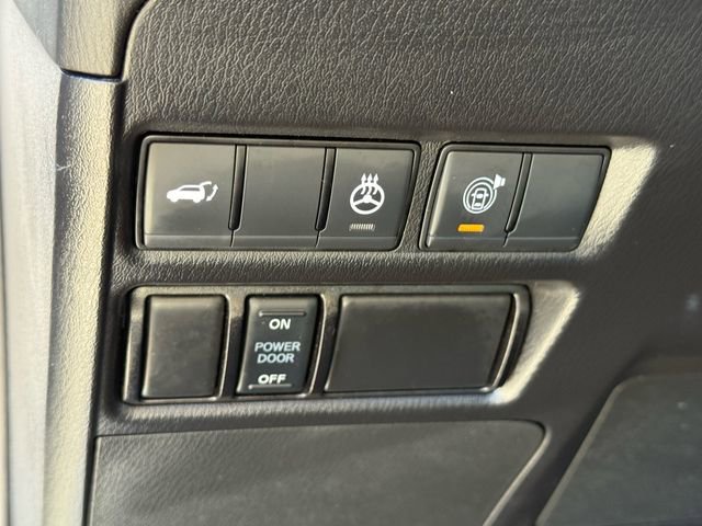 Used 2024 Nissan Armada SL w/ Captain's Chairs Package image 27