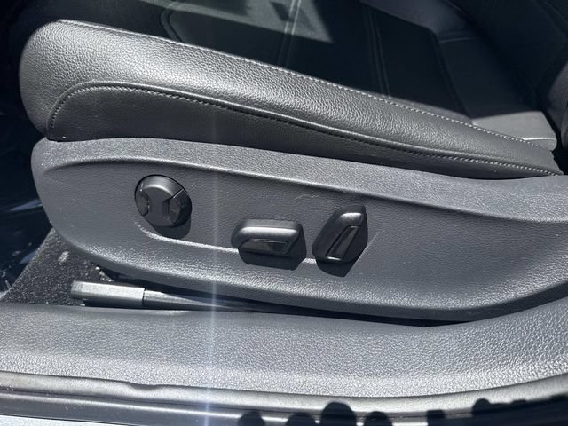 Used 2019 Volkswagen Passat 2.0T Wolfsburg w/ Wheels & Sunroof Package FWD image 22