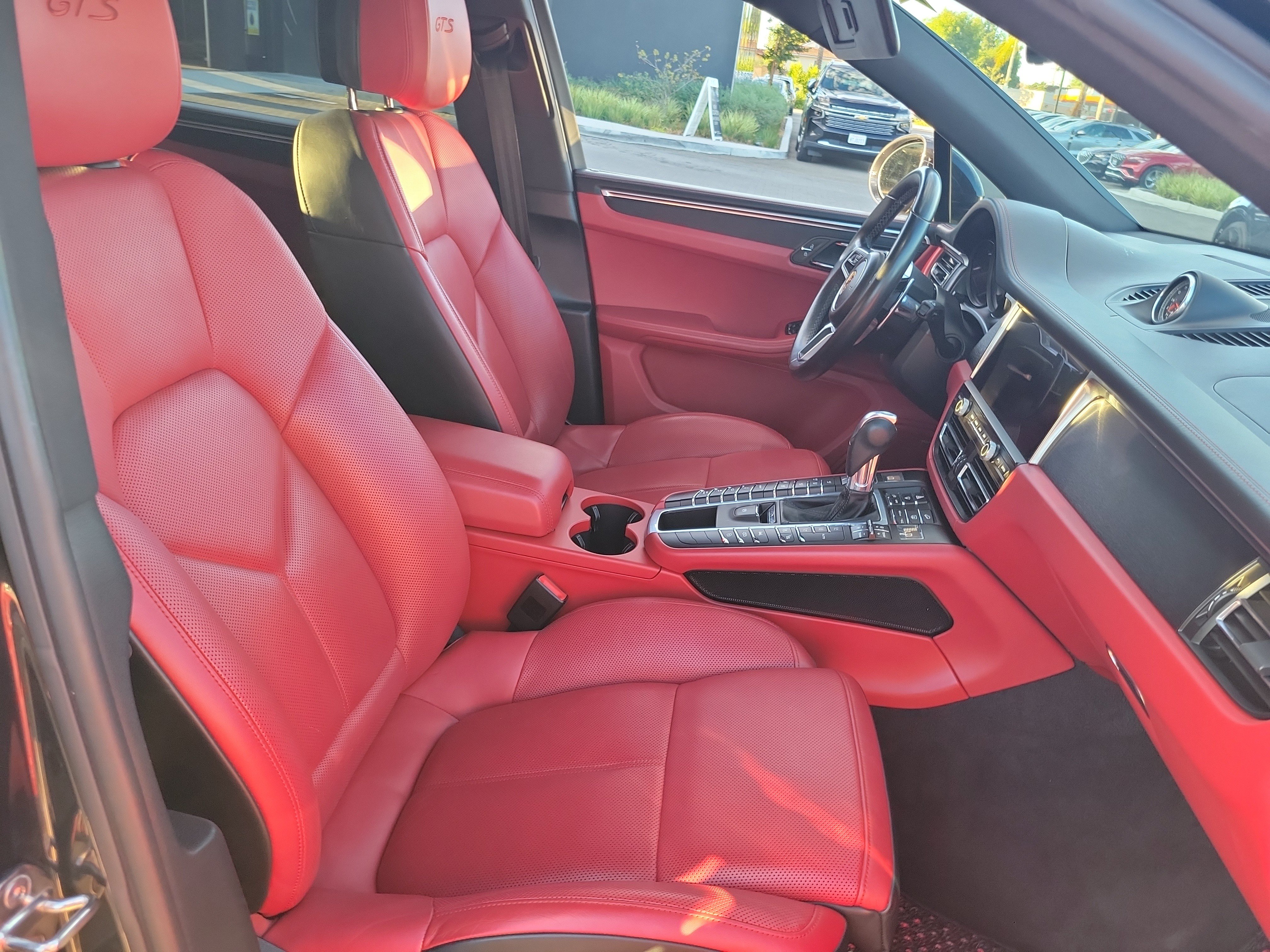 Used 2021 Porsche Macan GTS AWD/4WD image 19
