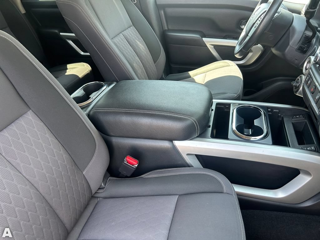 Used 2021 Nissan Titan SV w/ SV Convenience Package AWD/4WD image 11