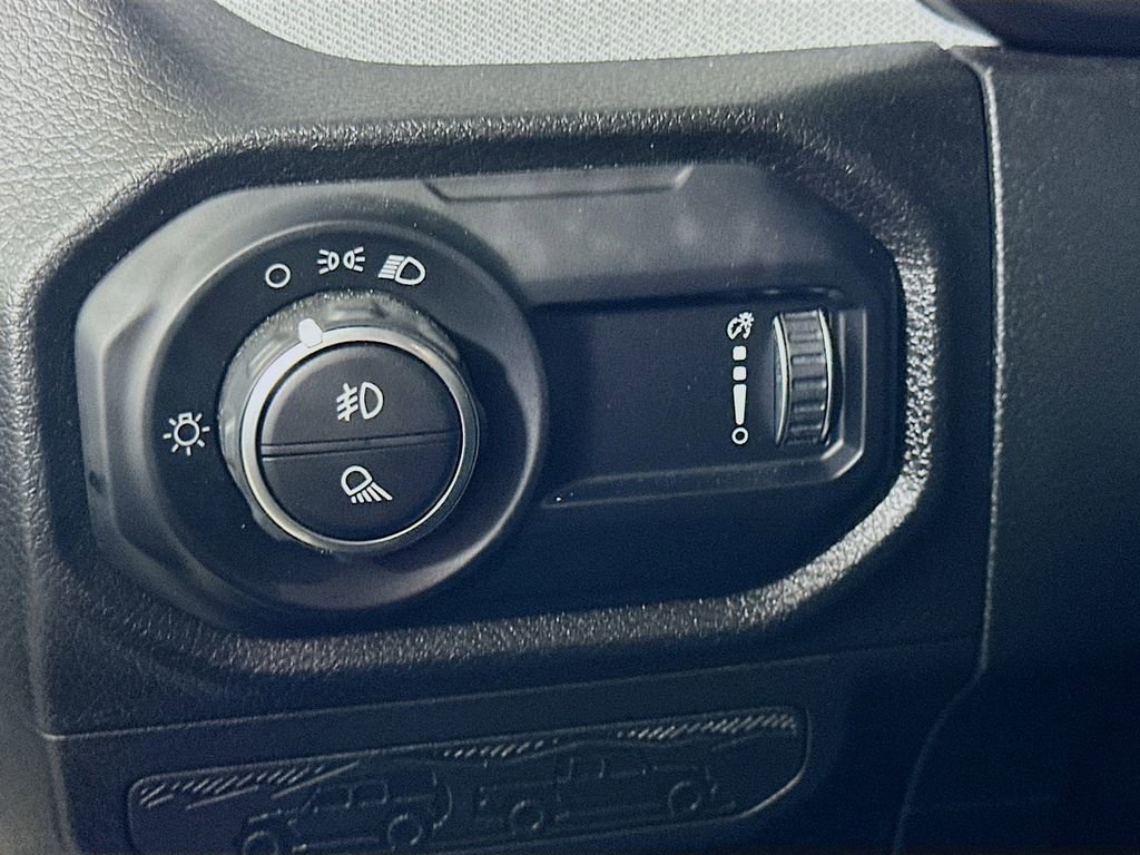 Used 2024 Jeep Gladiator Sport image 21