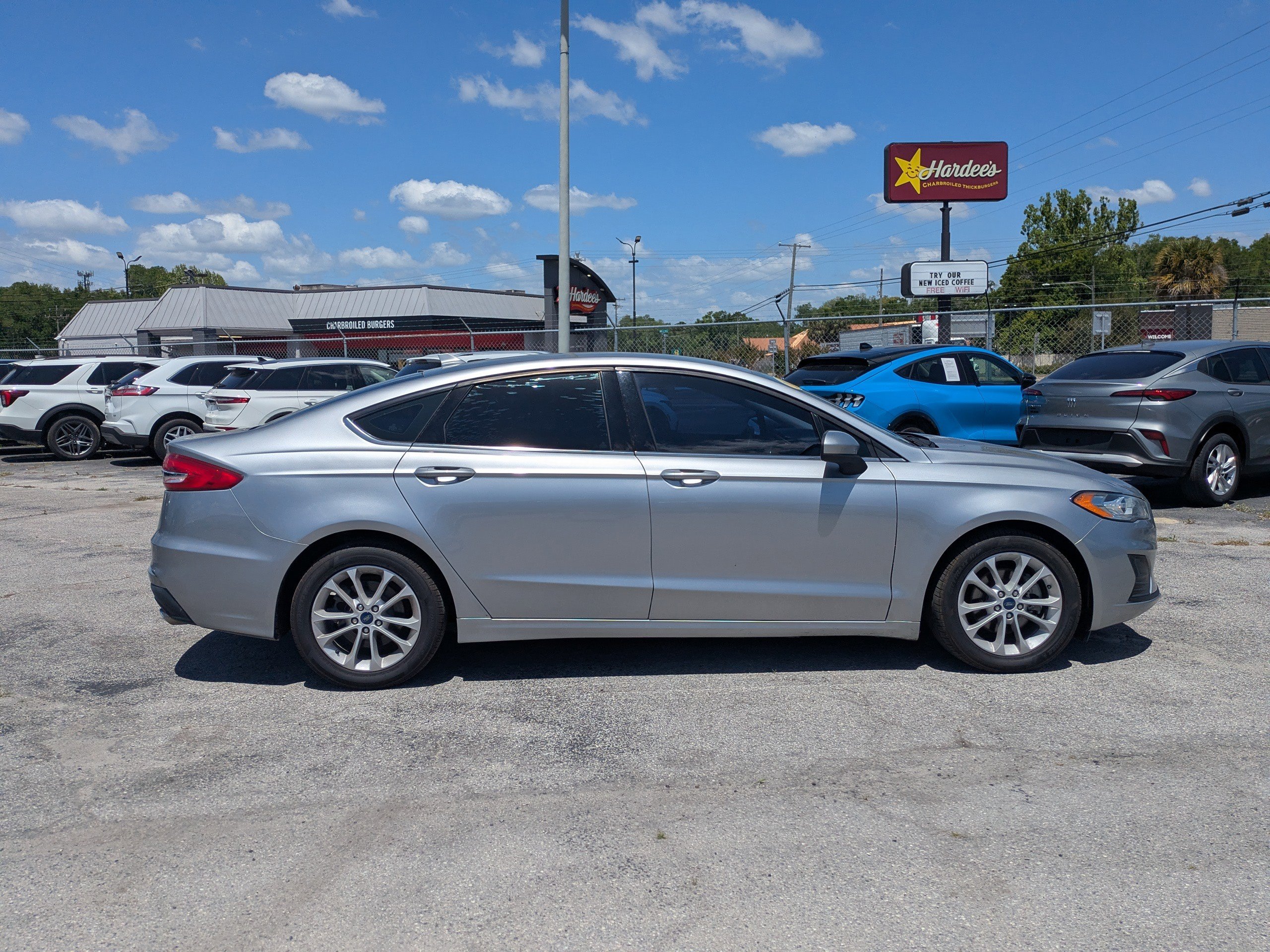 Certified 2020 Ford Fusion SE FWD image 3