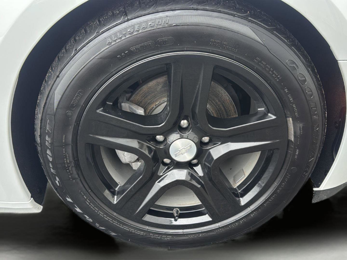 Used 2023 Chevrolet Camaro LT image 9