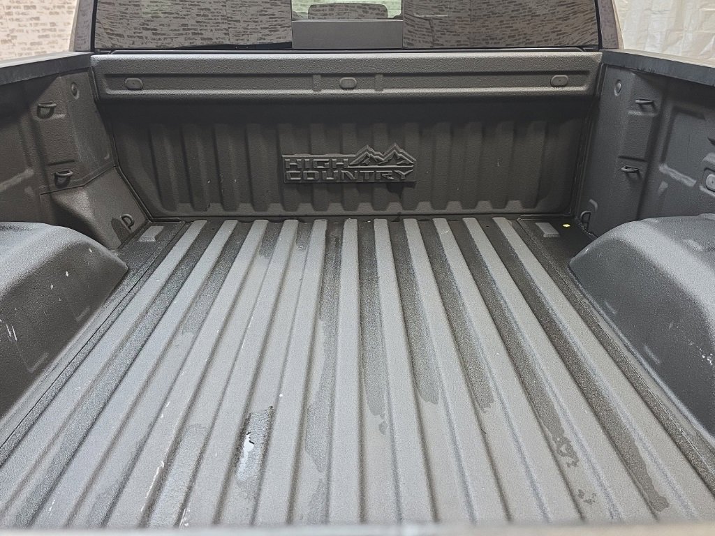 Used 2023 Chevrolet Silverado 1500 High Country w/ Technology Package image 15