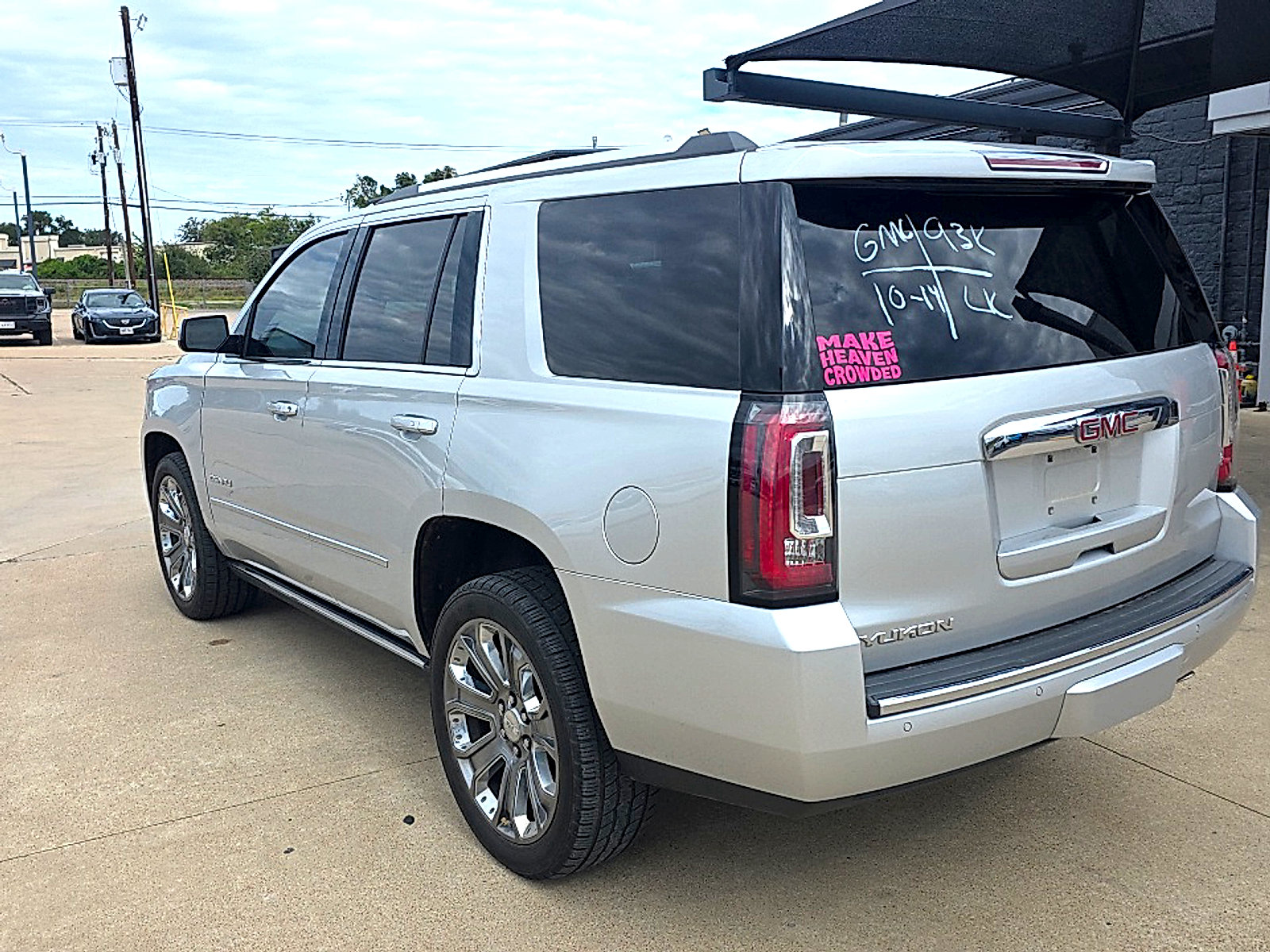 Used 2016 GMC Yukon Denali w/ Open Road Package RWD image 18