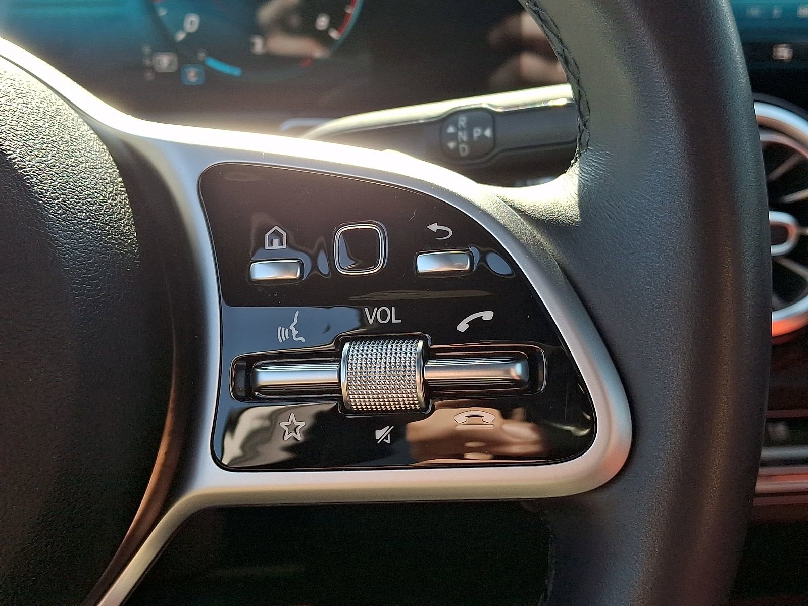 Certified 2021 Mercedes-Benz GLB 250 4MATIC image 23