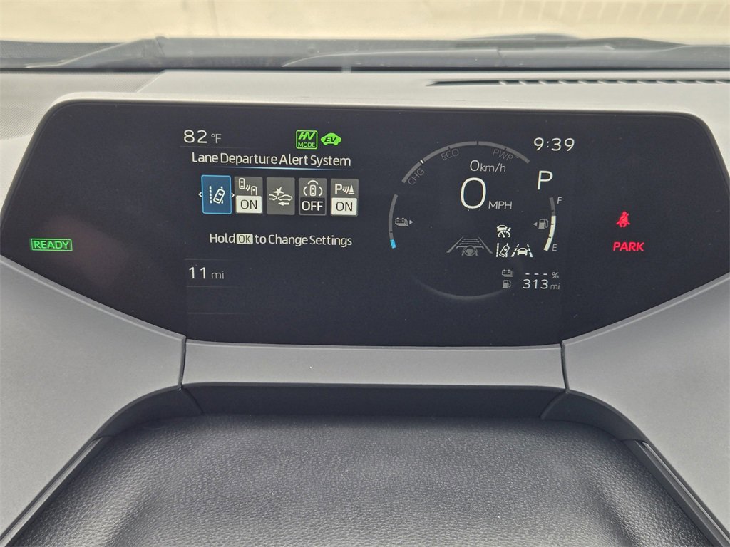 New 2025 Toyota Prius Plug-In Hybrid image 12