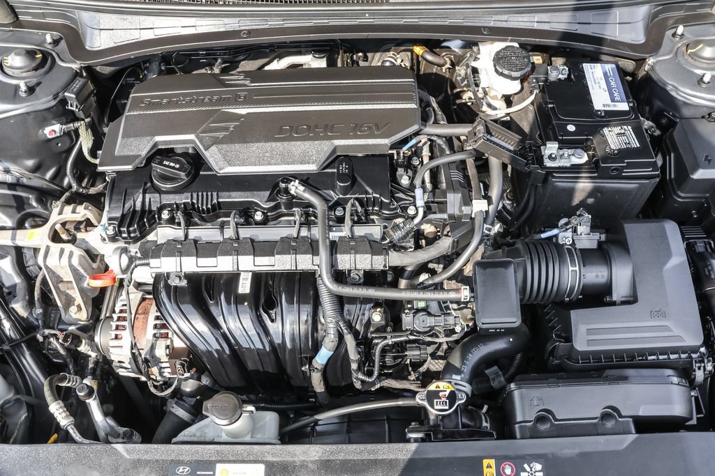 Certified 2024 Hyundai Elantra SEL FWD image 40