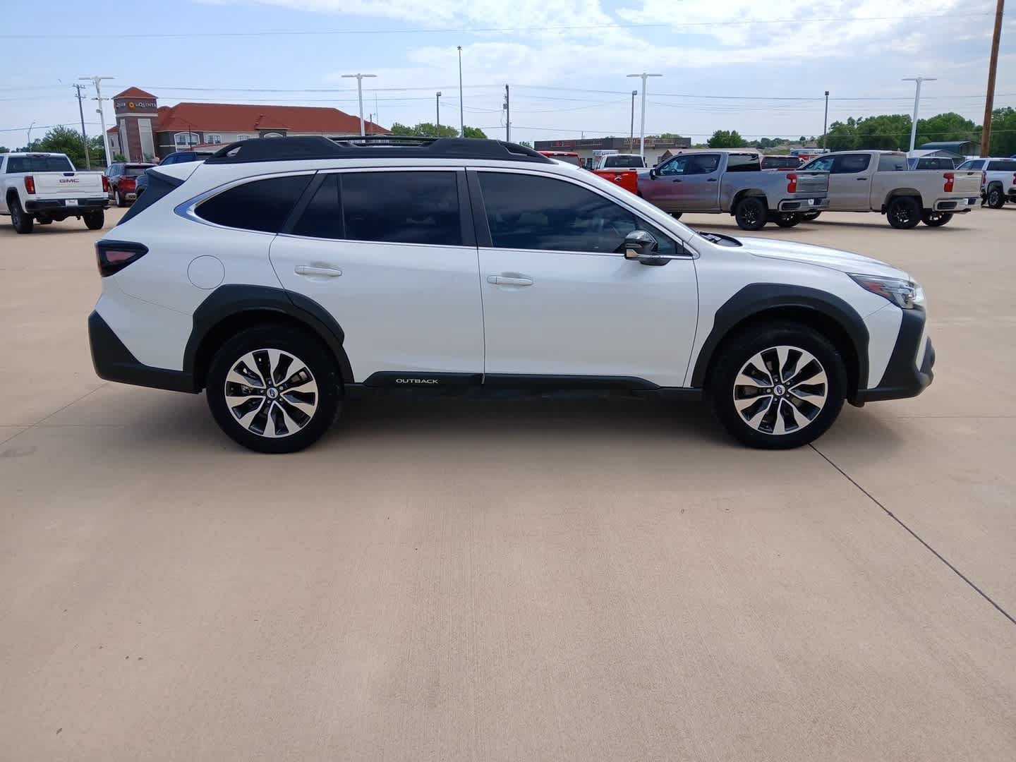 Used 2024 Subaru Outback Limited AWD/4WD image 7