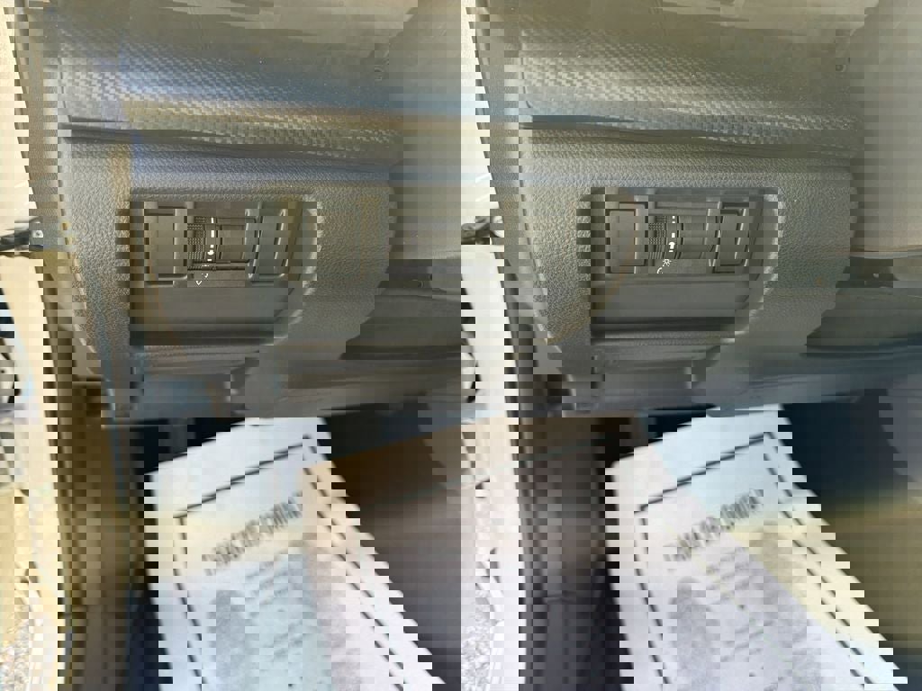 Used 2024 Subaru Crosstrek 2.0i Premium image 18