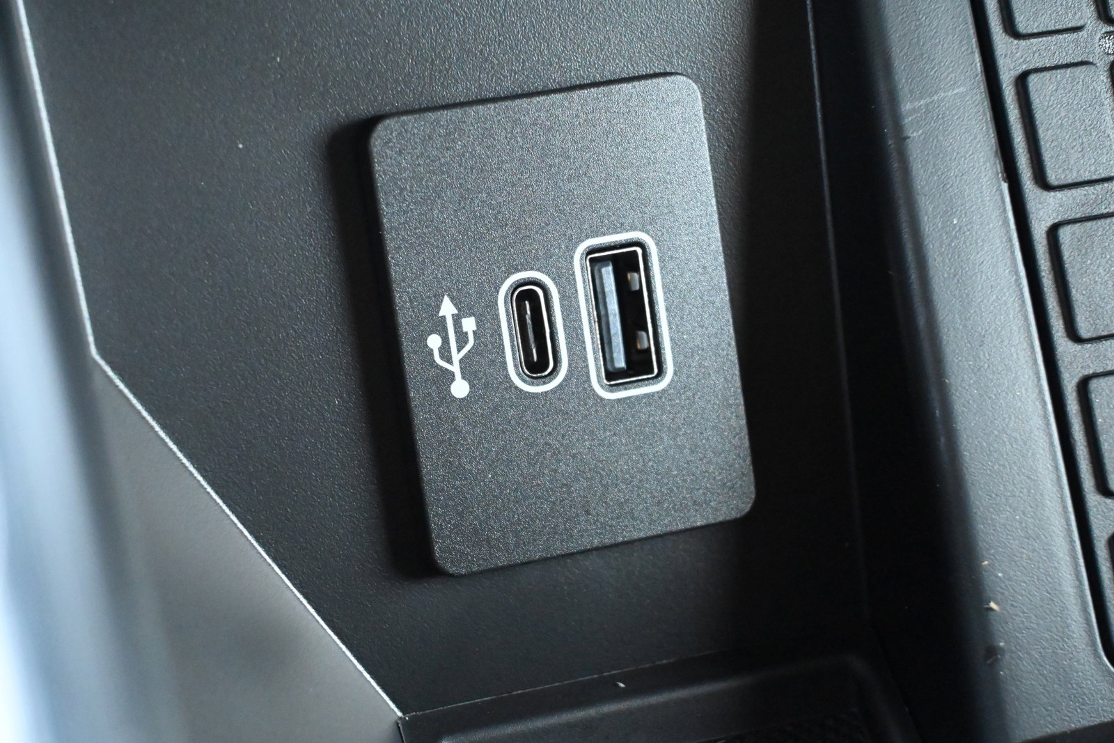 New 2025 Ford F150 King Ranch w/ FX4 Off-Road Package image 30