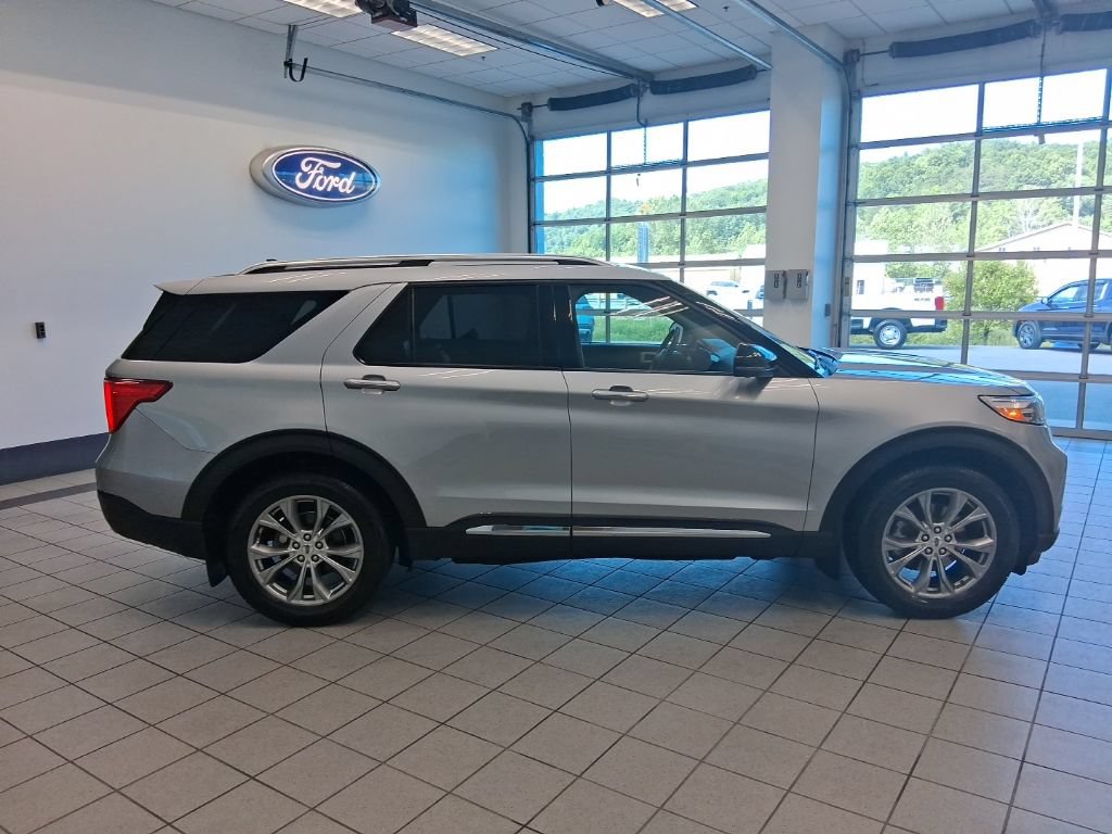 Used 2021 Ford Explorer Limited w/ Equipment Group 301A AWD/4WD image 21