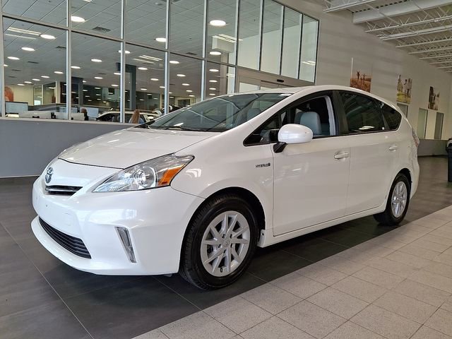 Used 2013 Toyota Prius V Three image 3
