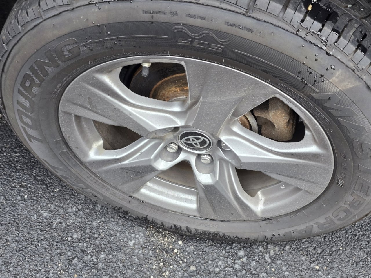 Used 2023 Toyota RAV4 LE image 12