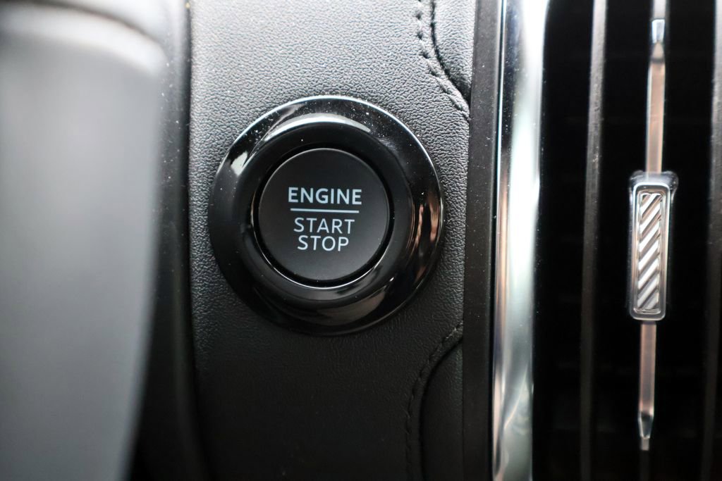 Used 2025 Ford Expedition Tremor AWD/4WD image 9
