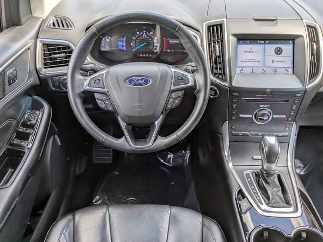 Used 2016 Ford Edge Titanium FWD image 16