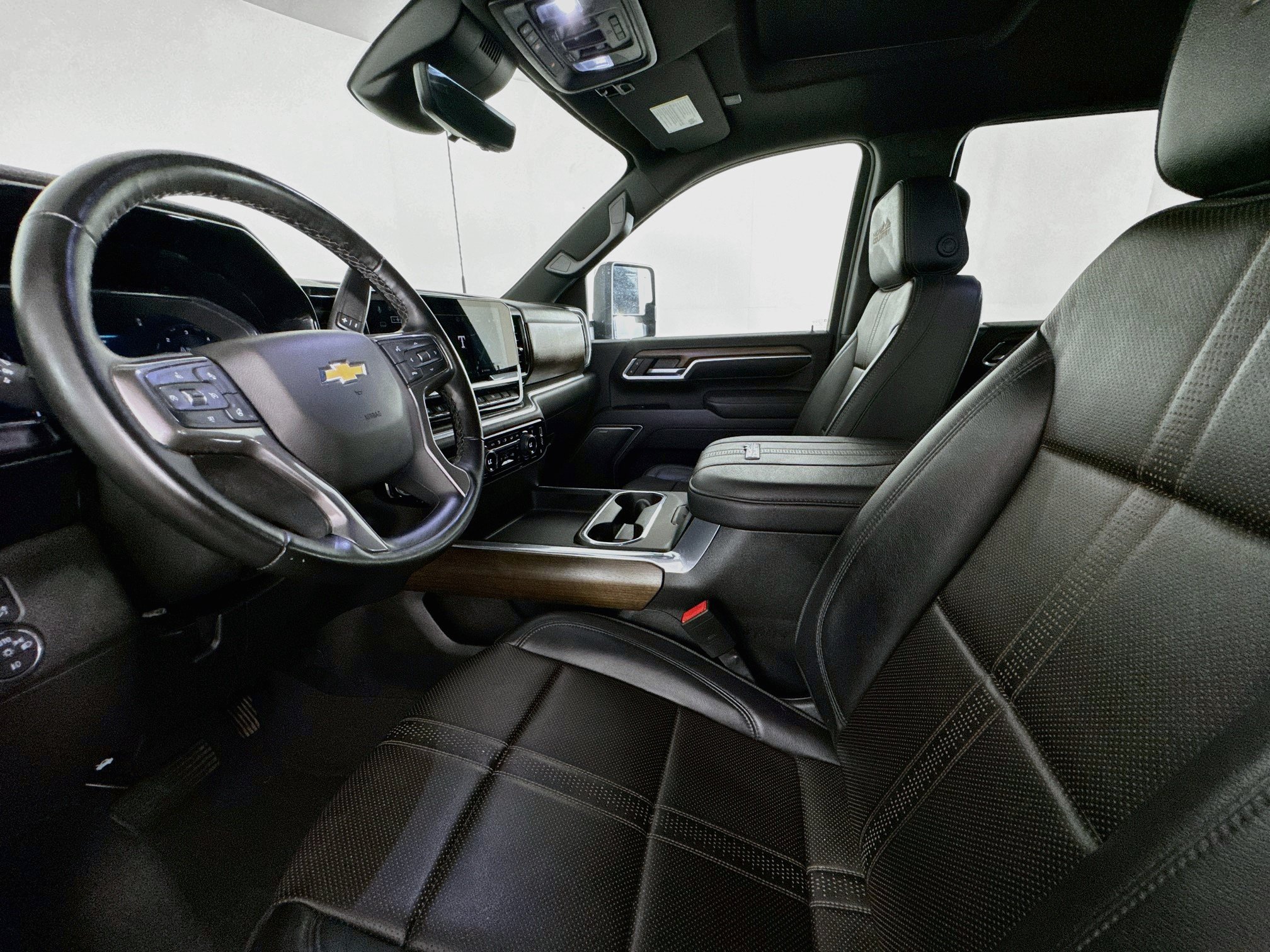 Used 2026 Chevrolet Silverado 3500 High Country w/ High Country Premium Package AWD/4WD image 19