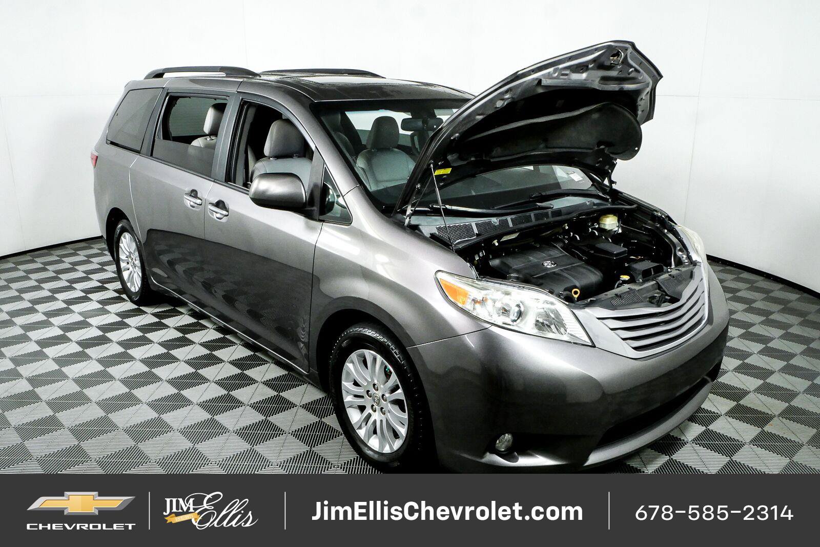 Used 2016 Toyota Sienna XLE FWD image 34
