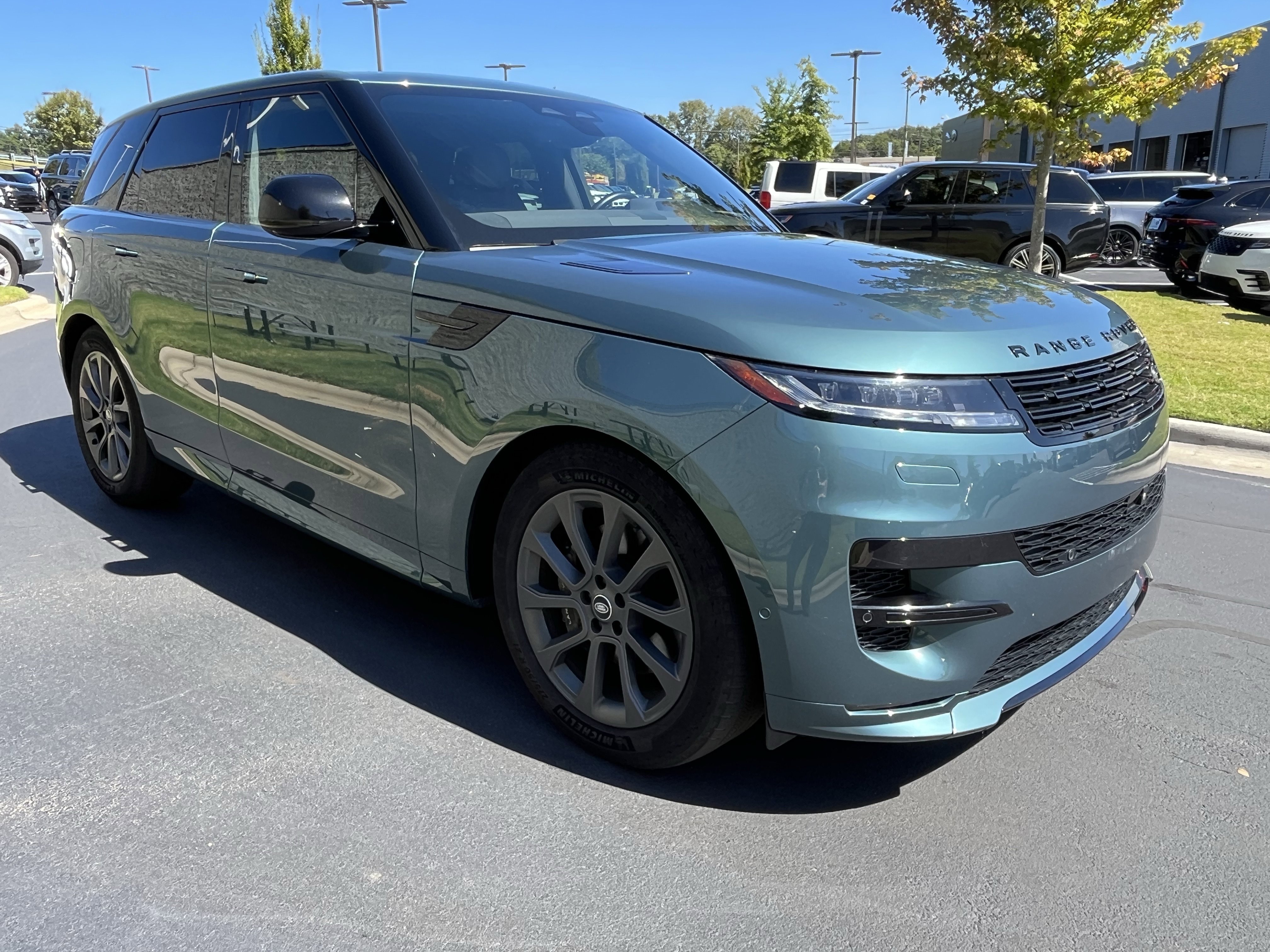 Used 2024 Land Rover Range Rover Sport Dynamic SE image 8