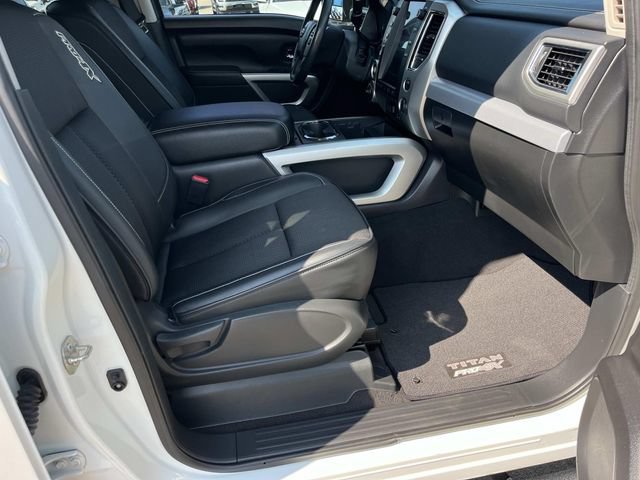 Used 2017 Nissan Titan PRO-4X AWD/4WD image 23