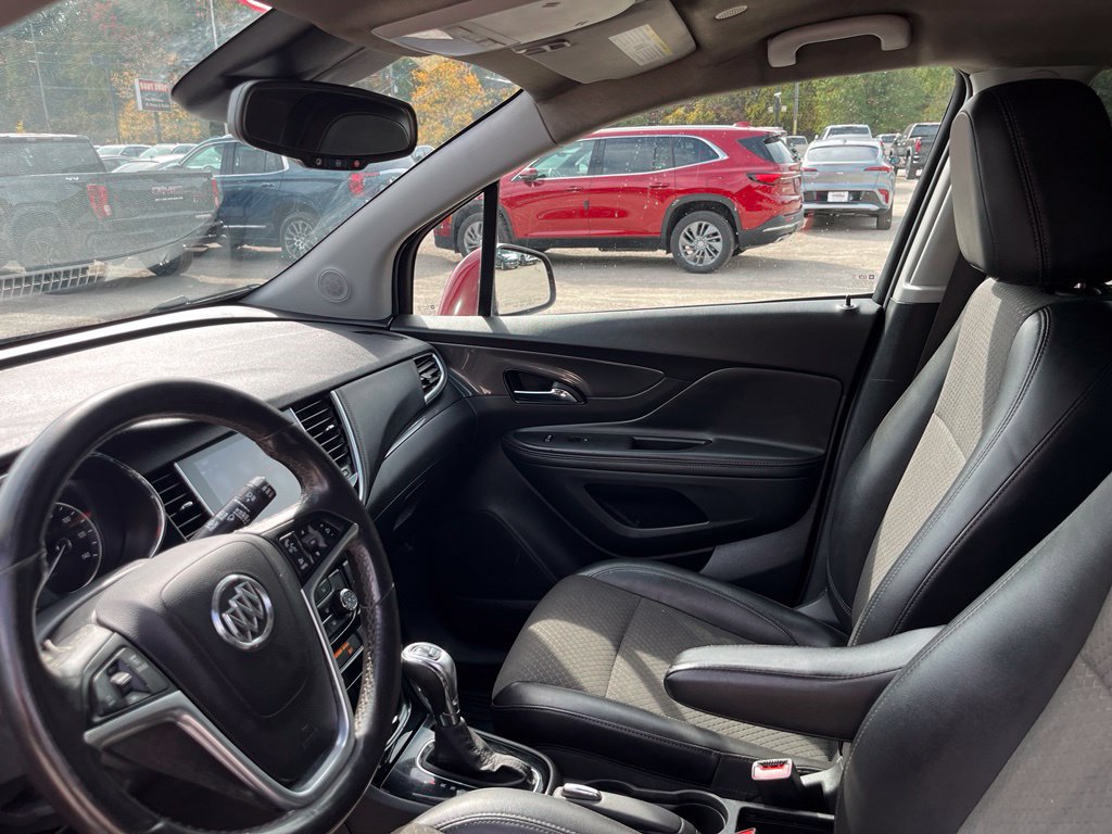 Used 2020 Buick Encore Preferred w/ Safety Package FWD image 18