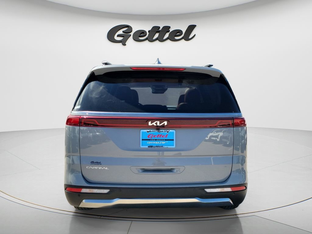 Used 2023 Kia Carnival SX Prestige image 5