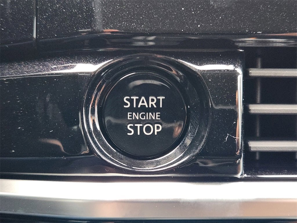 New 2025 Nissan Pathfinder SV image 16