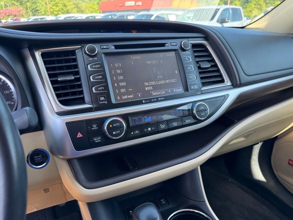 Used 2016 Toyota Highlander Limited AWD/4WD image 20