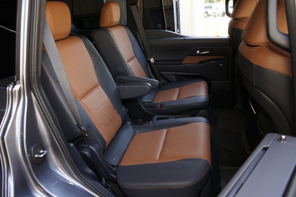 Used 2025 Lexus GX 550 image 20
