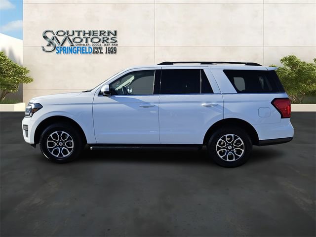 Used 2024 Ford Expedition XLT image 2