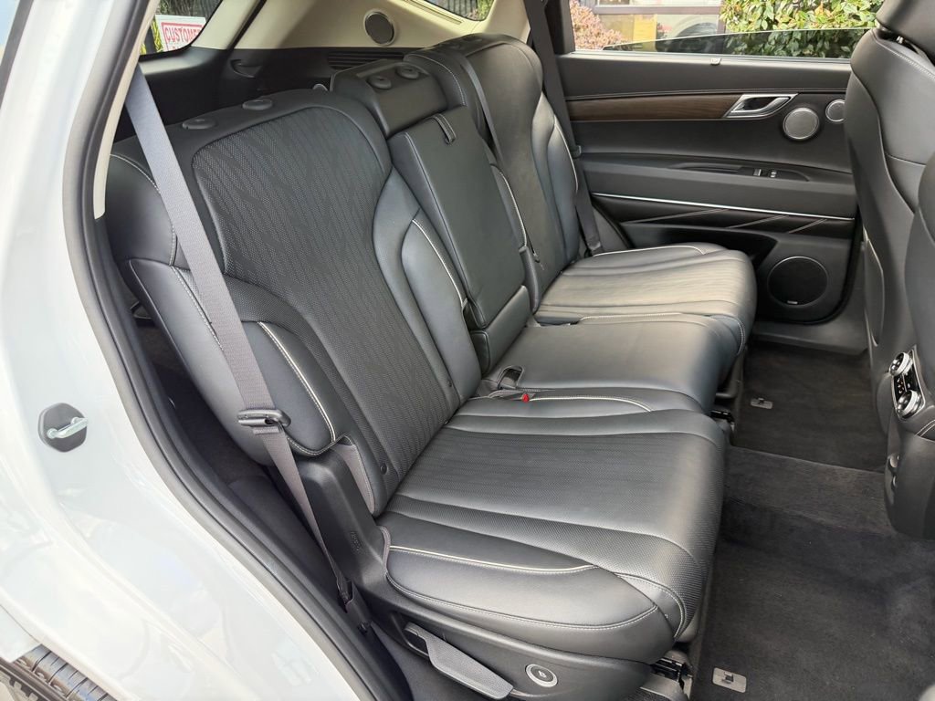 Used 2023 Genesis GV80 3.5T w/ Advanced Package image 37