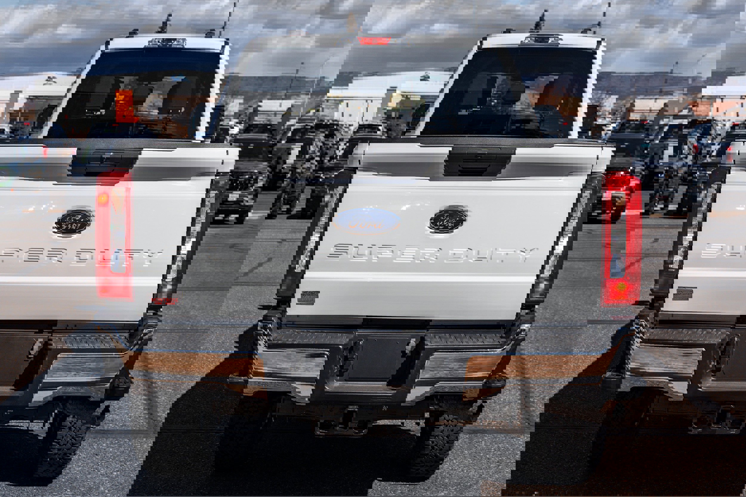 Used 2024 Ford F350 XLT w/ FX4 Off-Road Package image 5