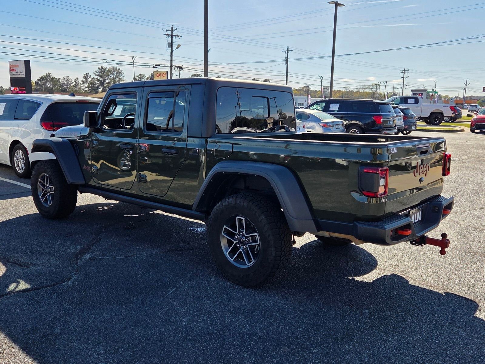 Used 2024 Jeep Gladiator Mojave w/ Safety Group image 9