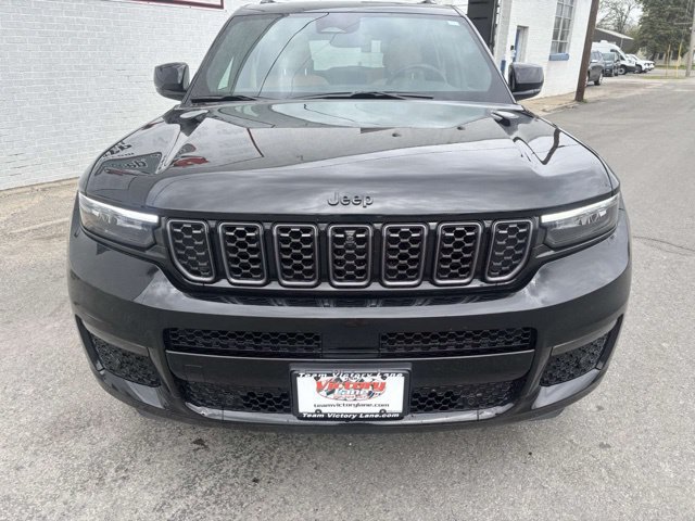 Used 2024 Jeep Grand Cherokee L Summit w/ High Altitude Package AWD/4WD image 3