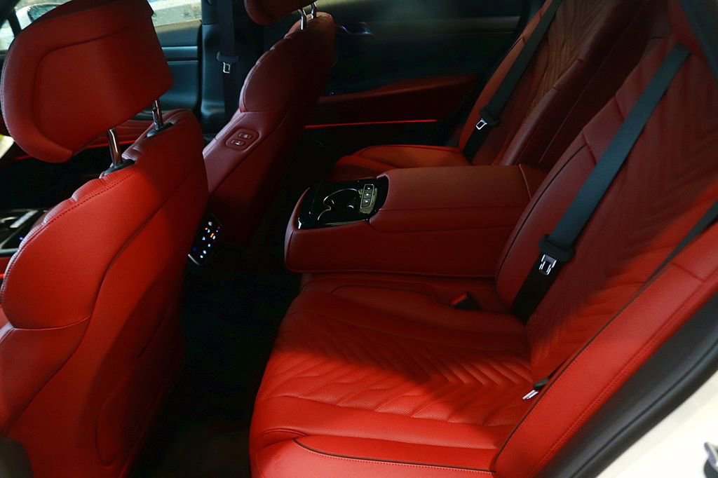 Used 2025 Genesis G80 2.5T Sport Prestige image 15
