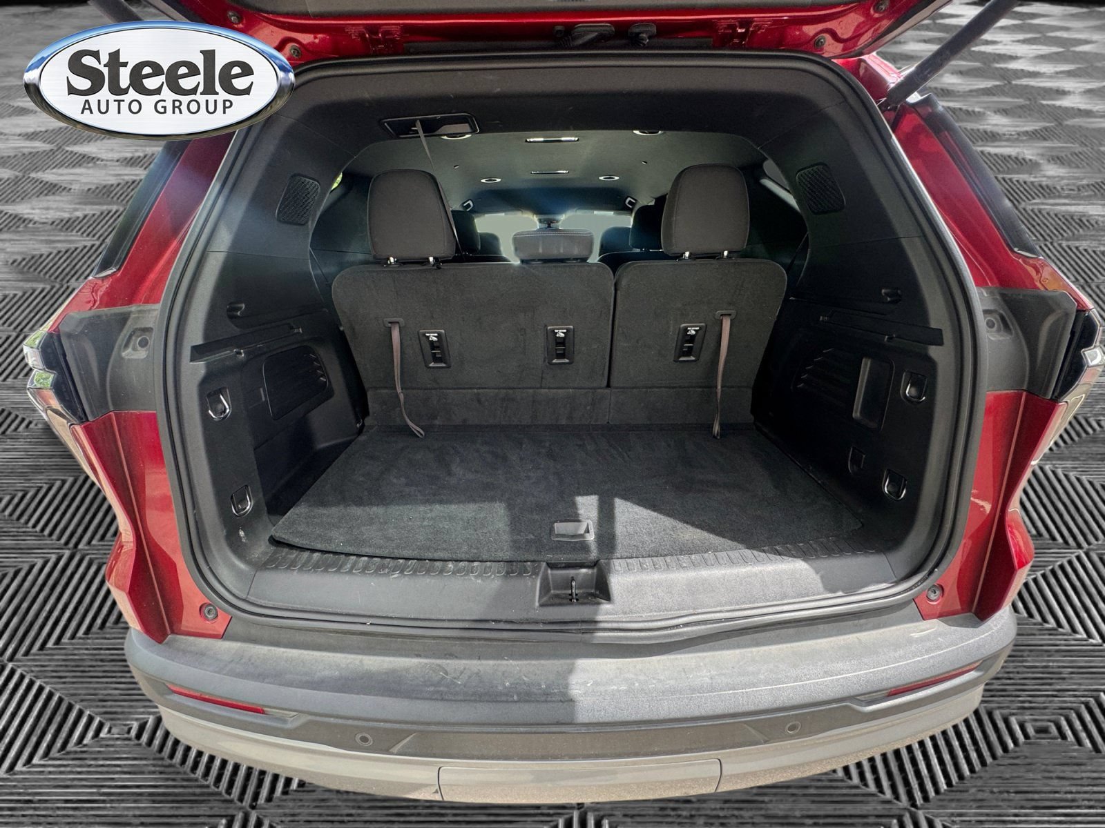 Certified 2025 Chevrolet Traverse LT w/ LPO, Floor Liner Package FWD image 18