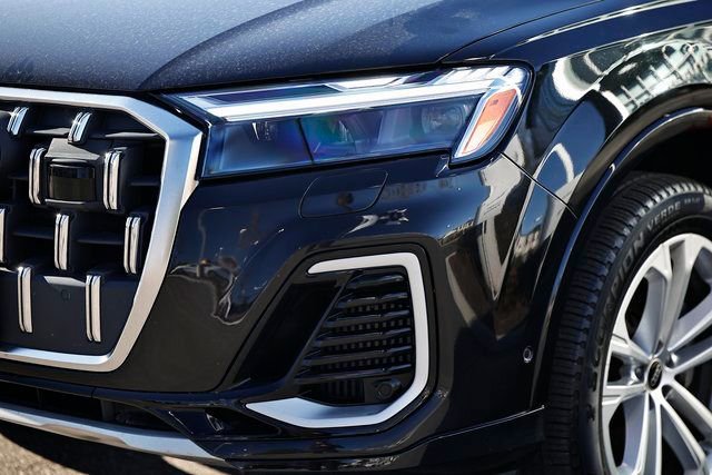 Used 2025 Audi Q7 3.0T Premium Plus image 12