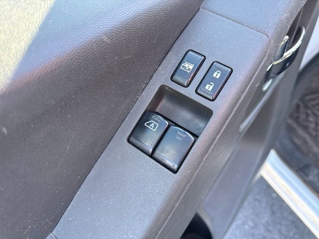 Used 2019 Nissan Frontier SV AWD/4WD image 23