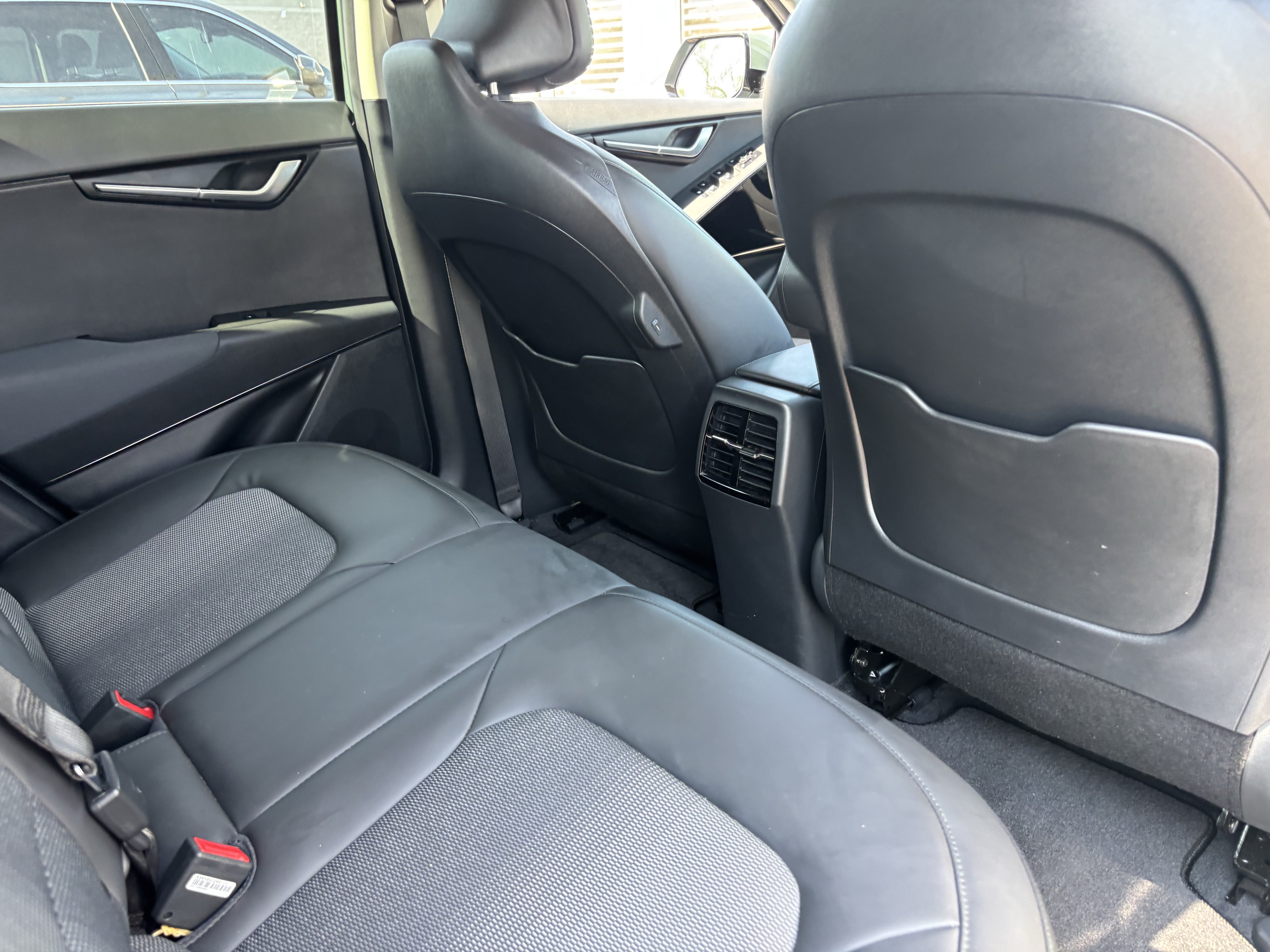 Certified 2023 Kia Niro Wind FWD image 11