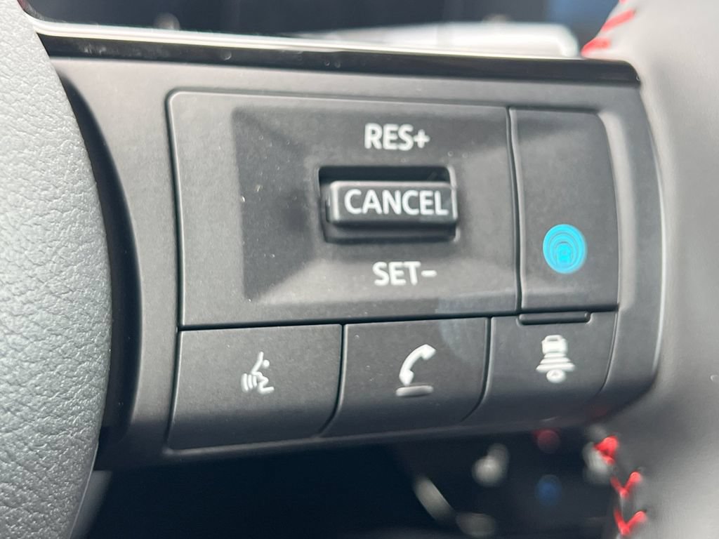 New 2027 Nissan Kicks SR w/ Cold Weather Package FWD image 13