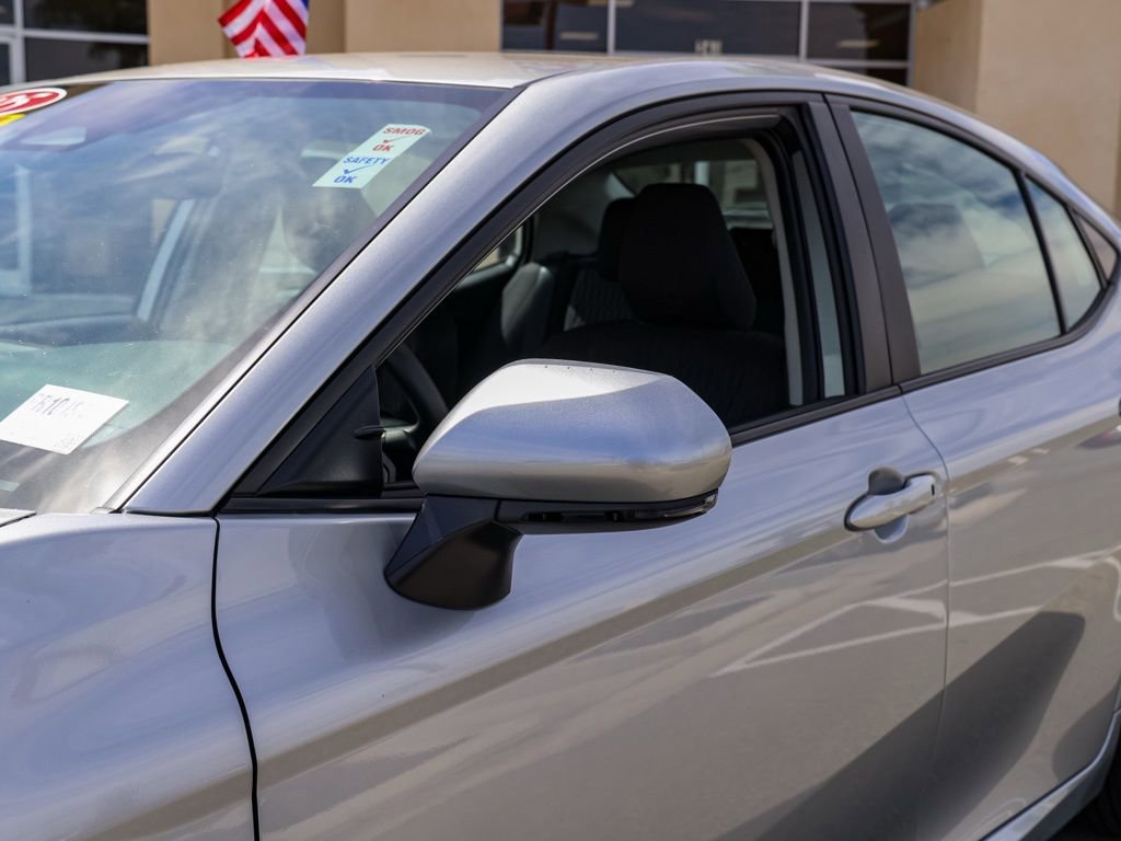 Used 2025 Toyota Camry LE FWD image 12