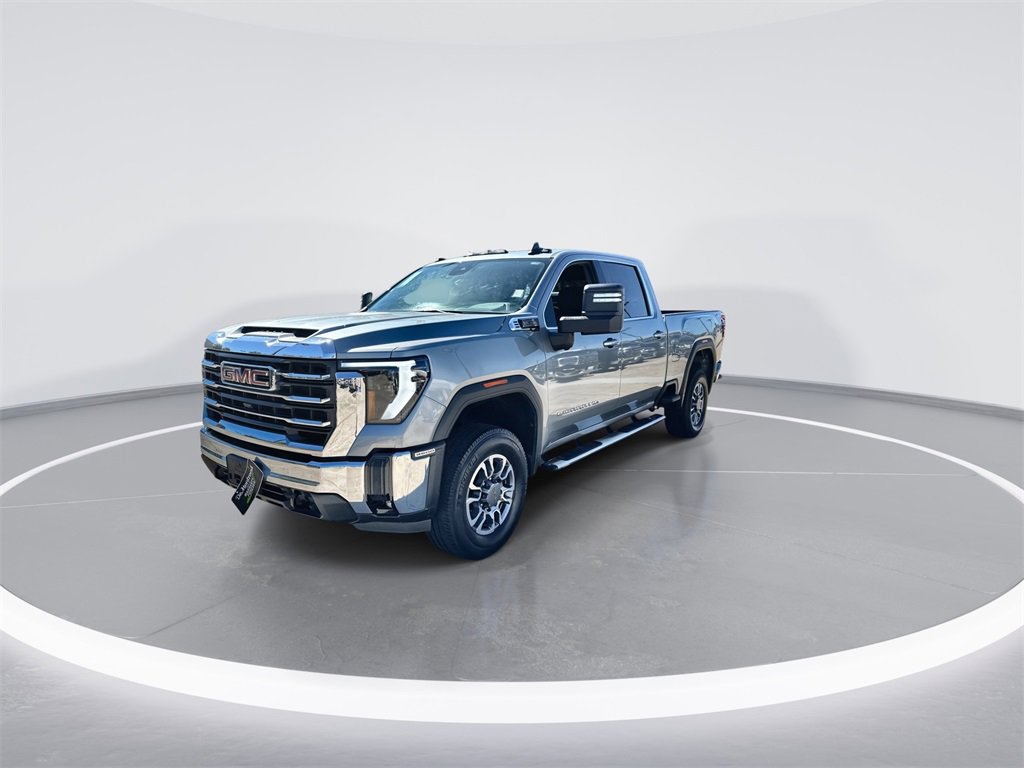 Used 2024 GMC Sierra 3500 SLE w/ SLE Value Package image 4